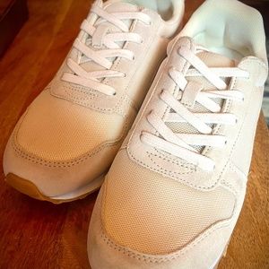 BRAND NEW J. Crew Women's Trainers in Beige with Gold Accent